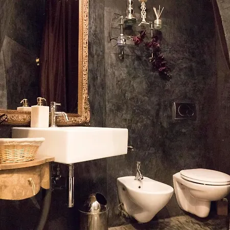 Les De Amelie Frühstückspension Bologna