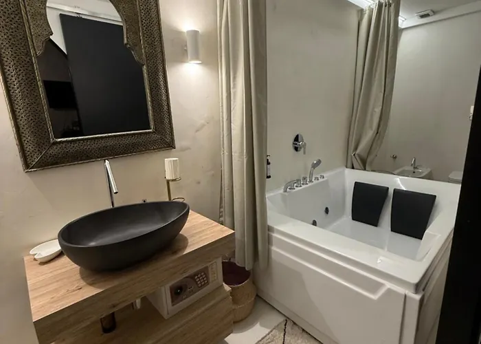 Bed & Breakfast Les De Amelie Bologna
