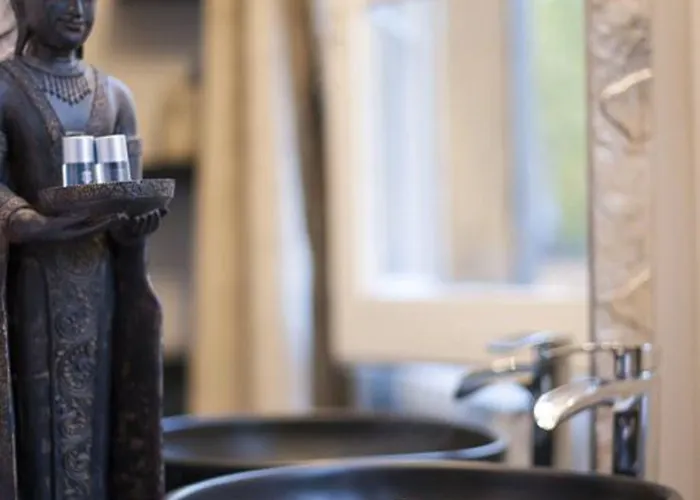 Les De Amelie Болонья