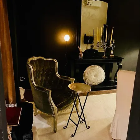 فندق مبيت وإفطار Les De Amelie بولونيا