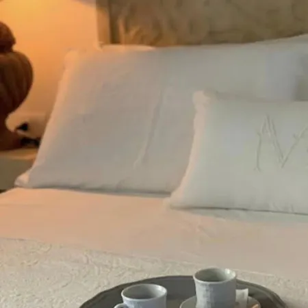 فندق مبيت وإفطار Les De Amelie 4*